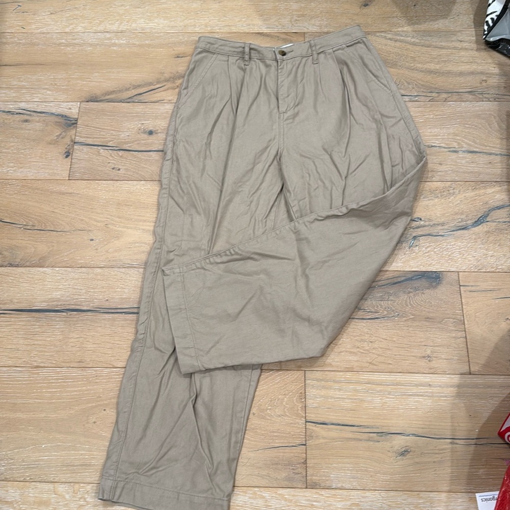American Apparel high waisted pleated pants. Poly/cotton. EUC! Sz 27
